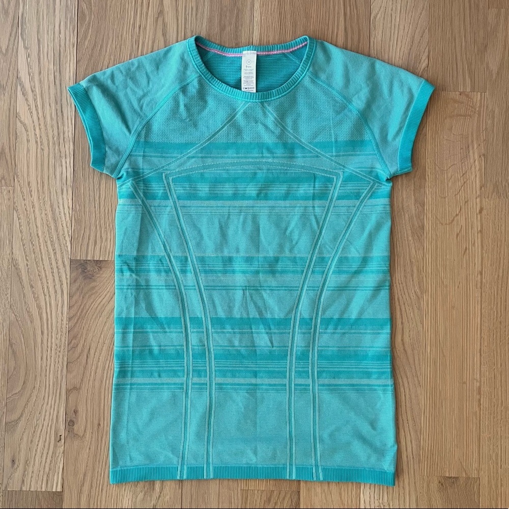 SOLD- Ivivva by Lululemon girls swiftly tech top 14